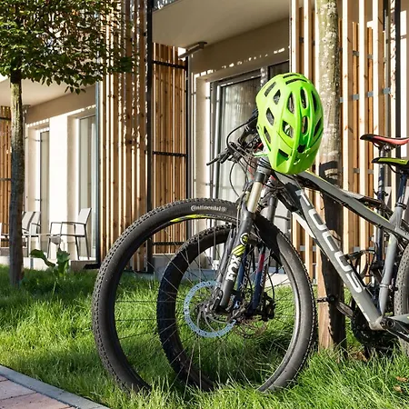 ホテル Emich's 4*